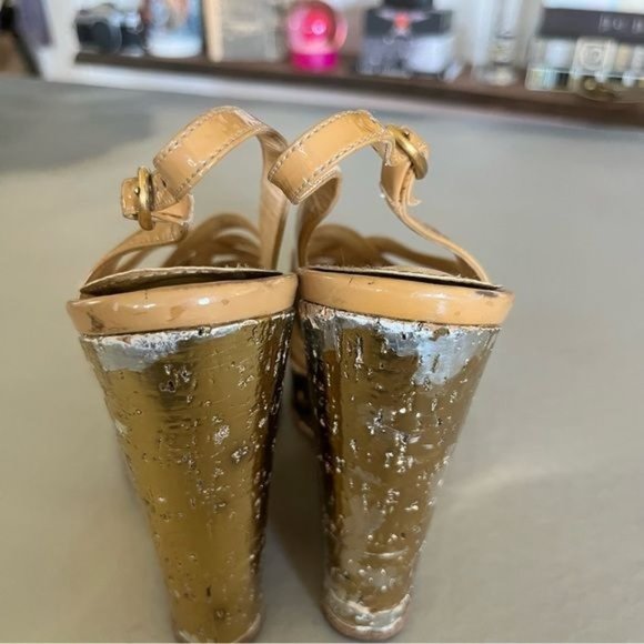 YSL Idole Gold Wedge Platform Patent Leather Nude Sandals - Picture 6 of 11